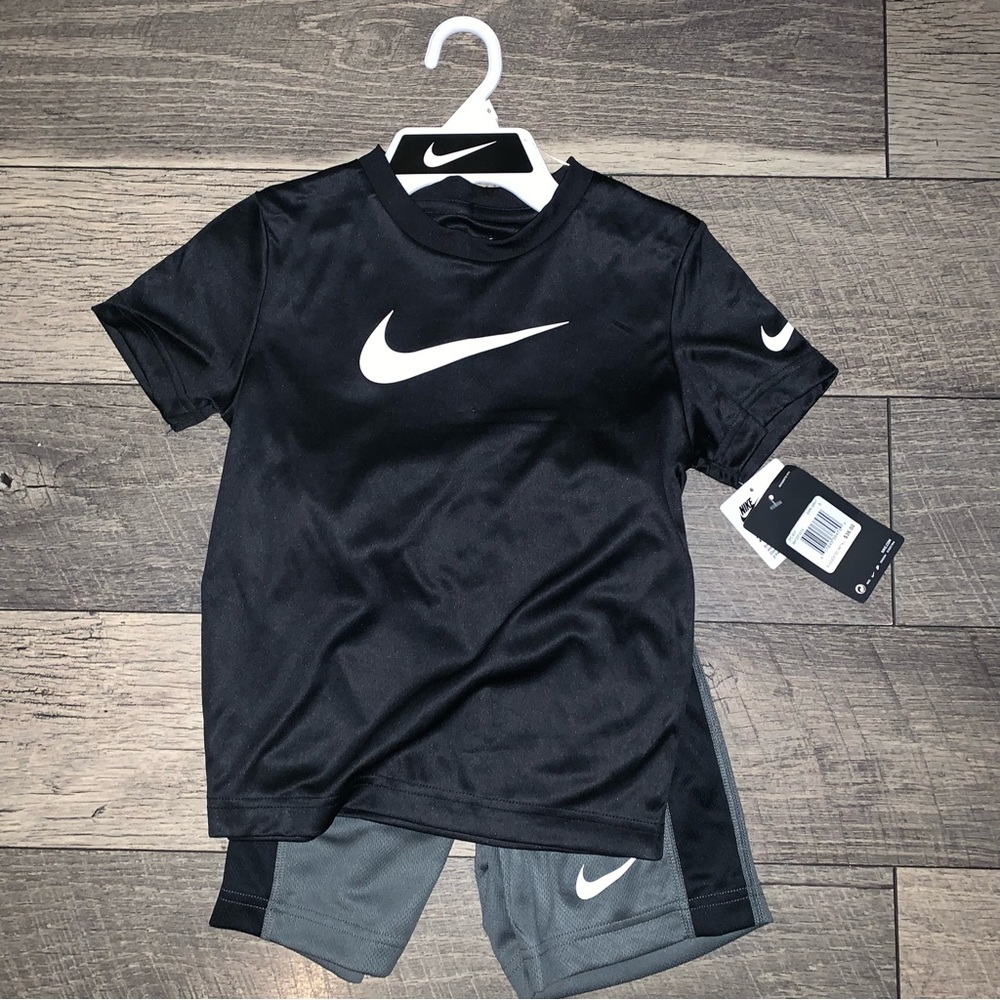 Boys Nike set